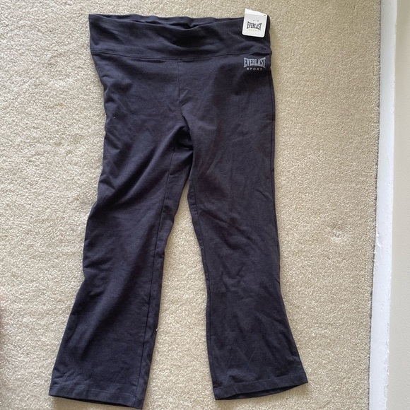 Everlast Sport - crop leggings with flare - NWT - Picture 1 of 1